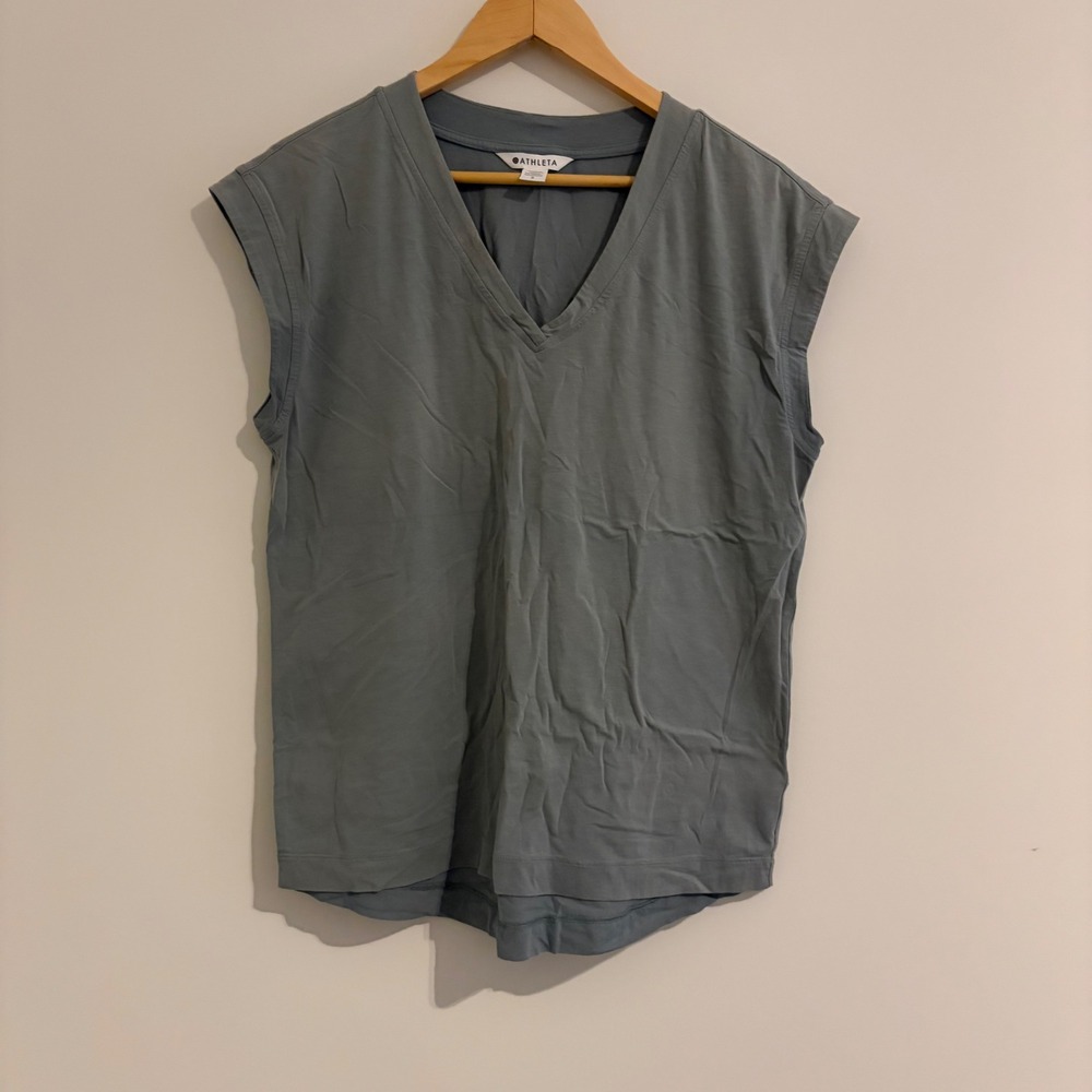 Athleta Avenue Tee Blue Gray V-Neck Cap Sleeve Relaxed Fit Top Small S